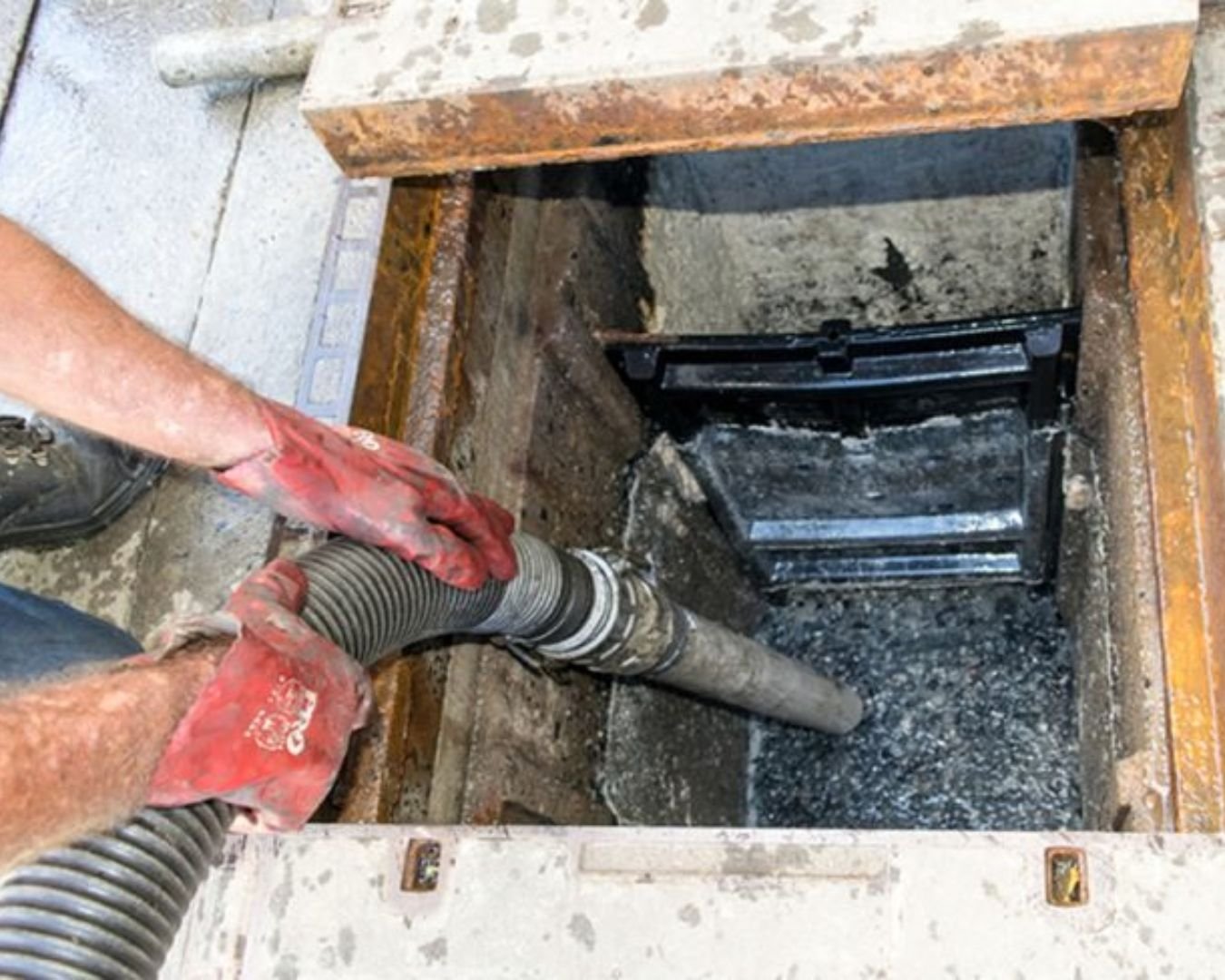 Limpeza de caixa de gordura em Londrina